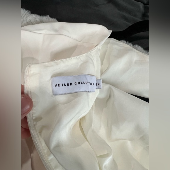 Veiled Collection - Picture 2 of 2